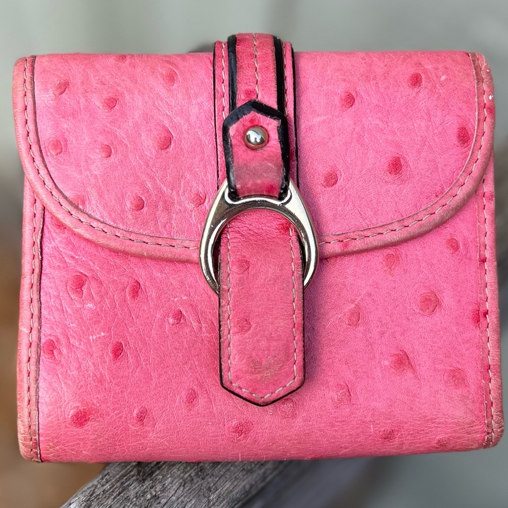 Dooney and Bourke 00’s pink Ostrich Leather Wallet